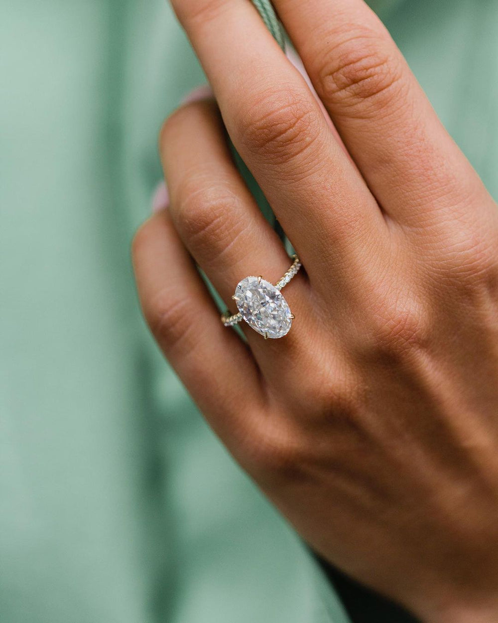 Oval Cut Labgrown Engagement Ring