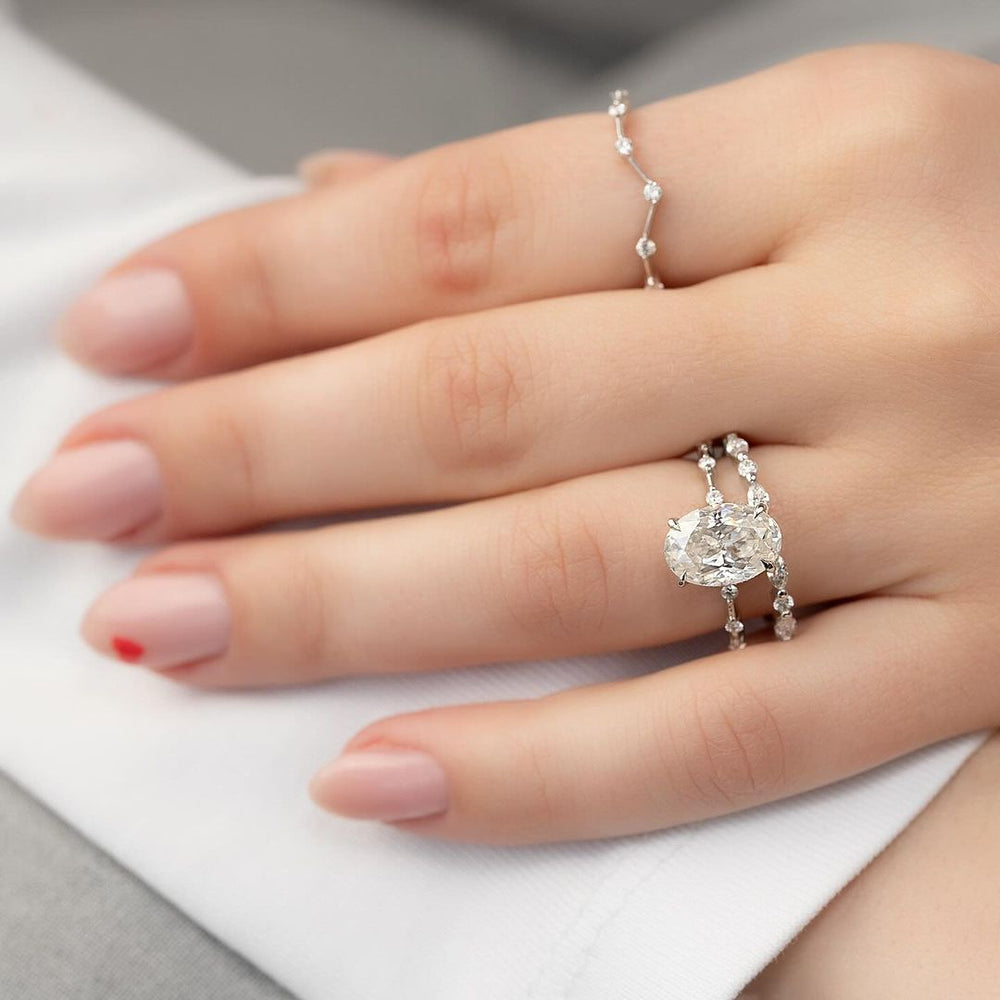 Oval Cut Labgrown Engagement Ring