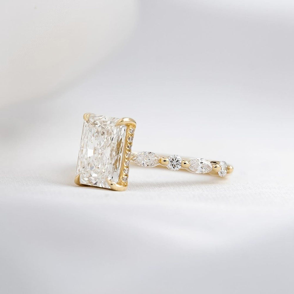 Radiant Cut Labgrown Engagement Ring