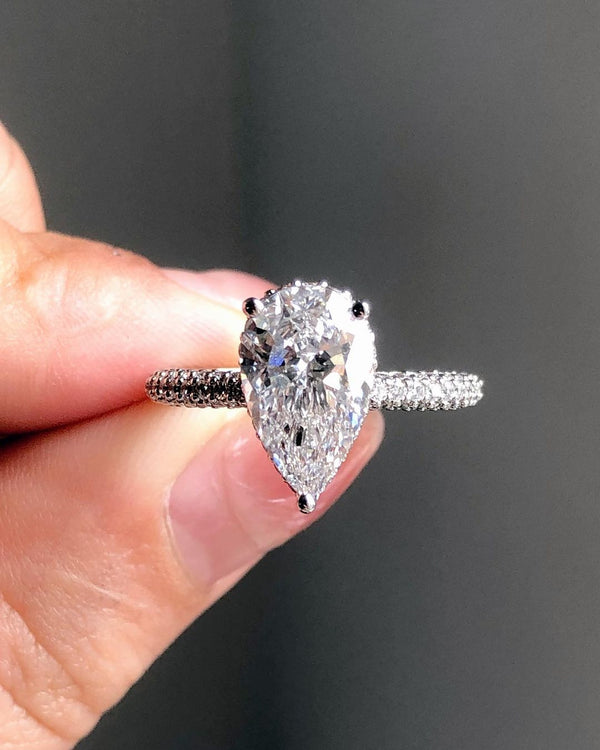 Pear Cut Labgrown Engagement Ring