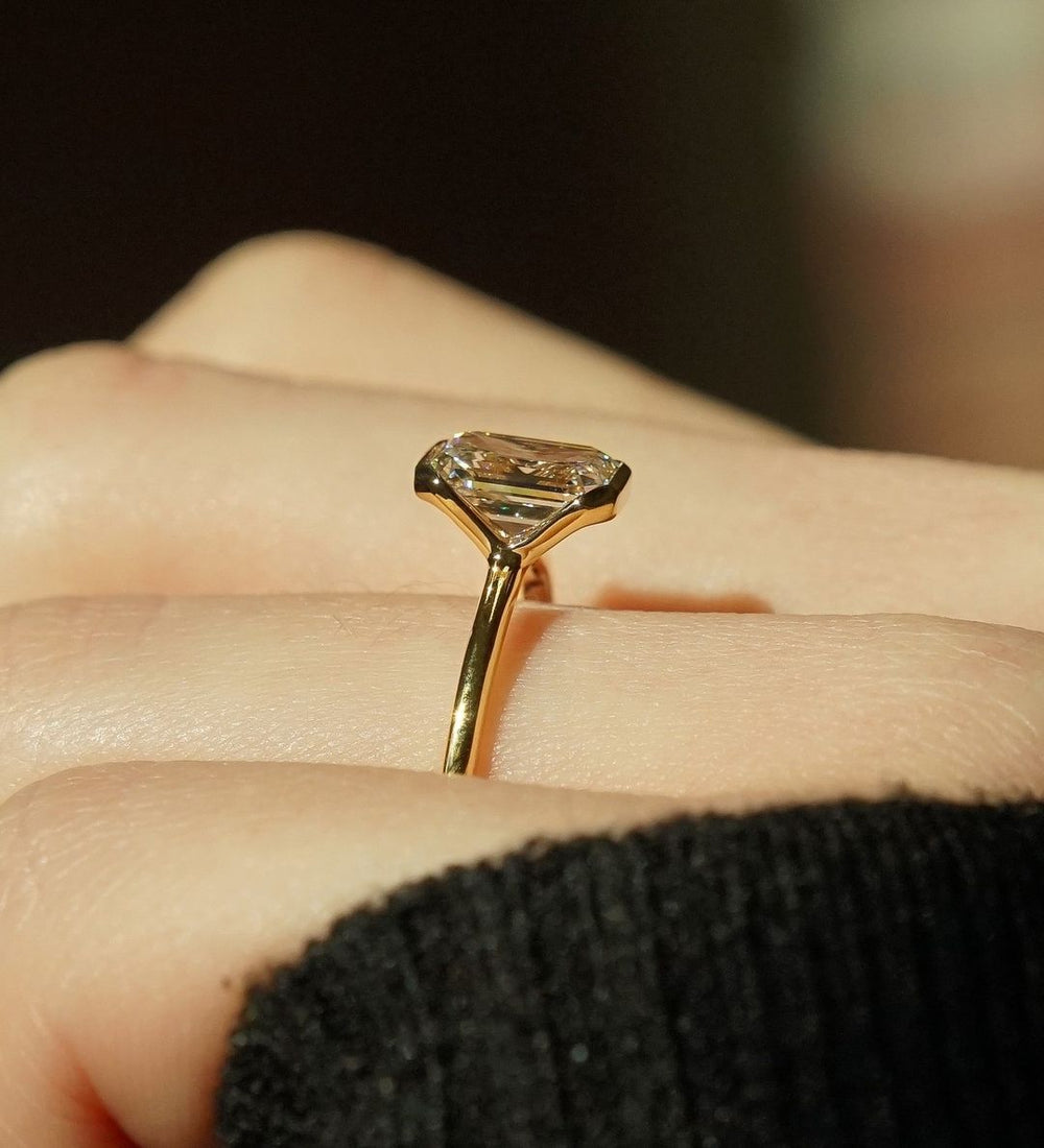 Emerald Cut Labgrown Engagement Ring