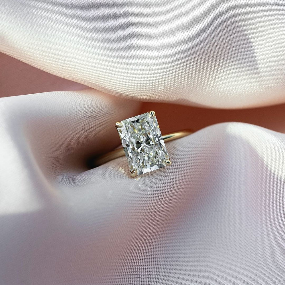 Radiant Cut Labgrown Engagement Ring