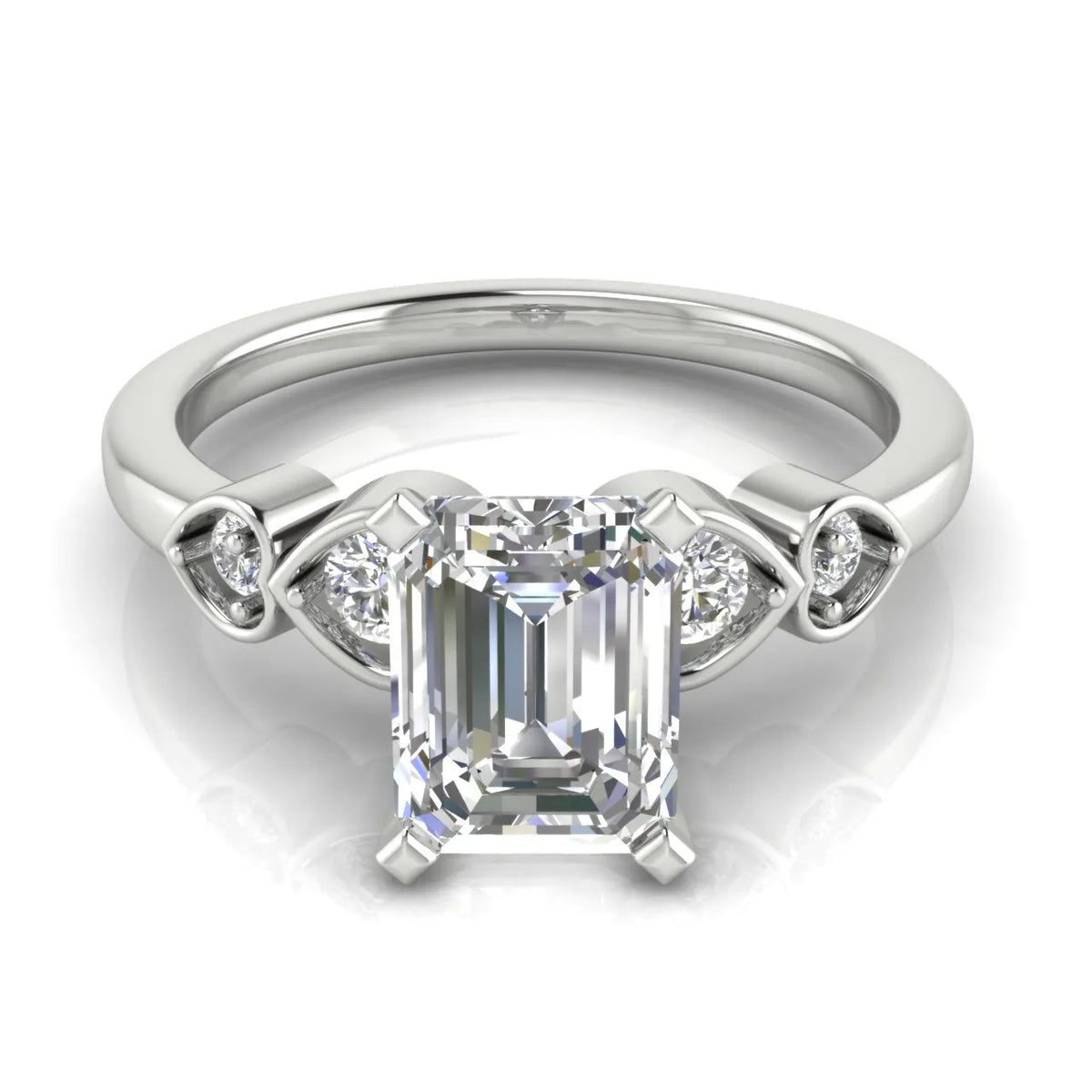 Classic Solitaire Ring with Vintage-Inspired Accent Details