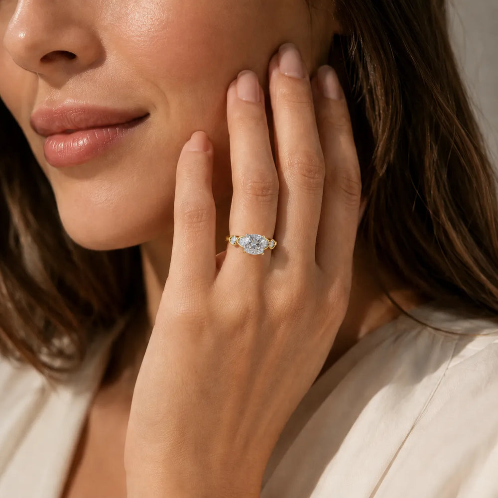 Classic Solitaire Ring with Vintage-Inspired Accent Details