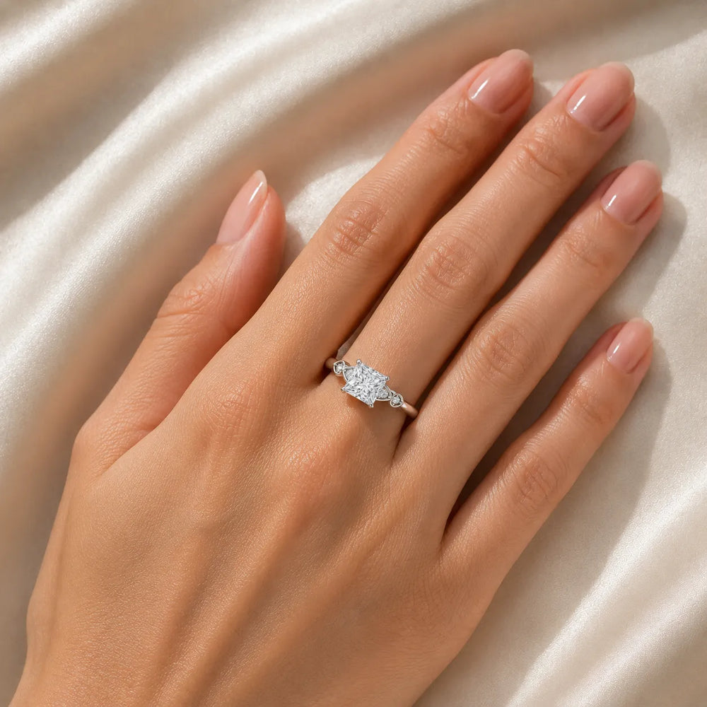 Classic Solitaire Ring with Vintage-Inspired Accent Details