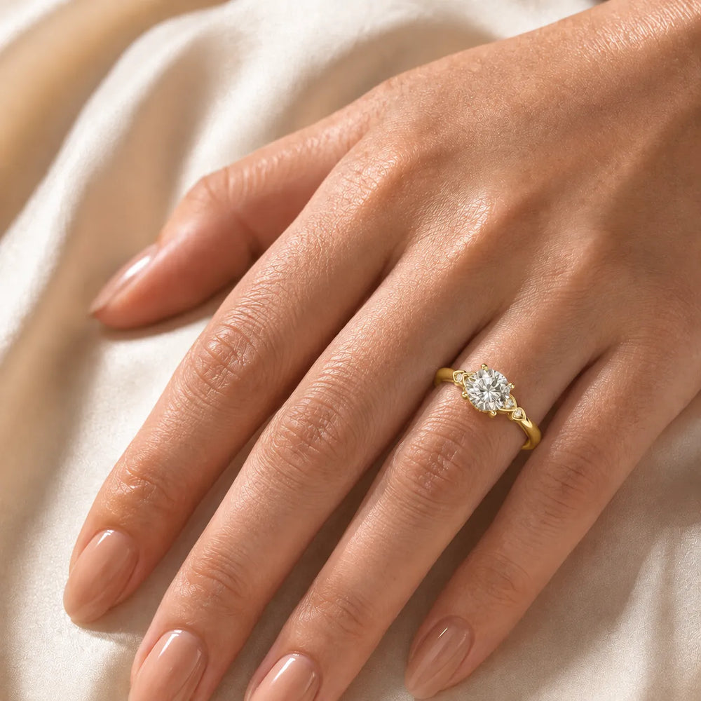 Classic Solitaire Ring with Vintage-Inspired Accent Details