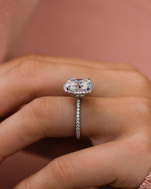 Cushion Cut Labgrown Engagement Ring
