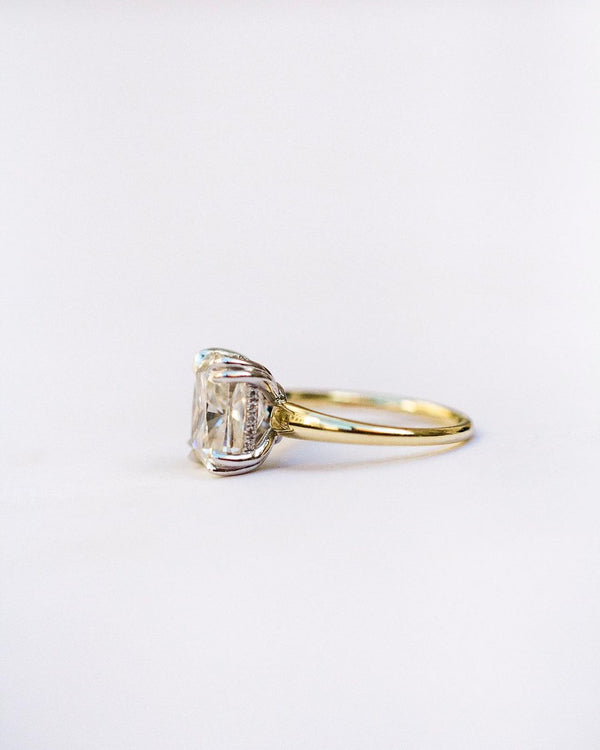 Cushion Cut Labgrown Engagement Ring