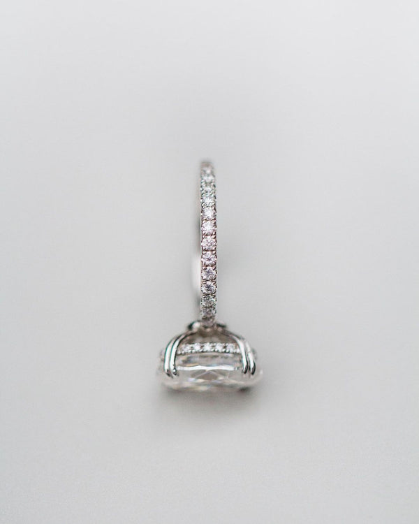 Oval Cut Labgrown Engagement Ring