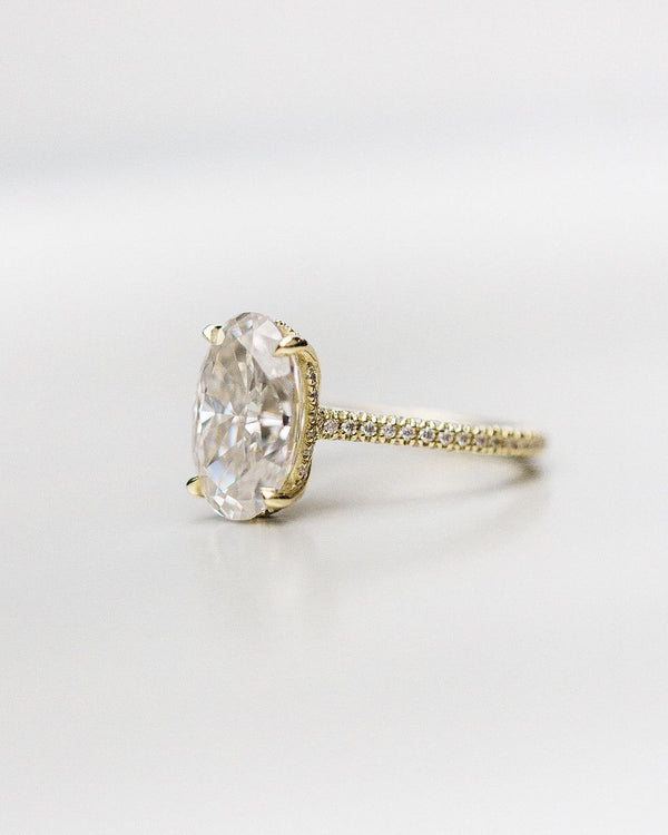 Oval Cut Labgrown Ring