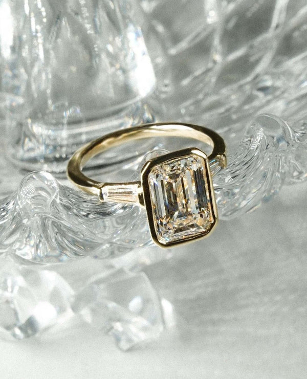 Emerald Cut Labgrown Engagement Ring
