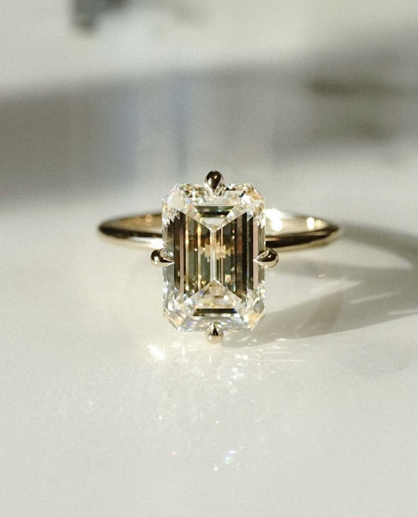 Emerald Cut Labgrown Engagement Ring
