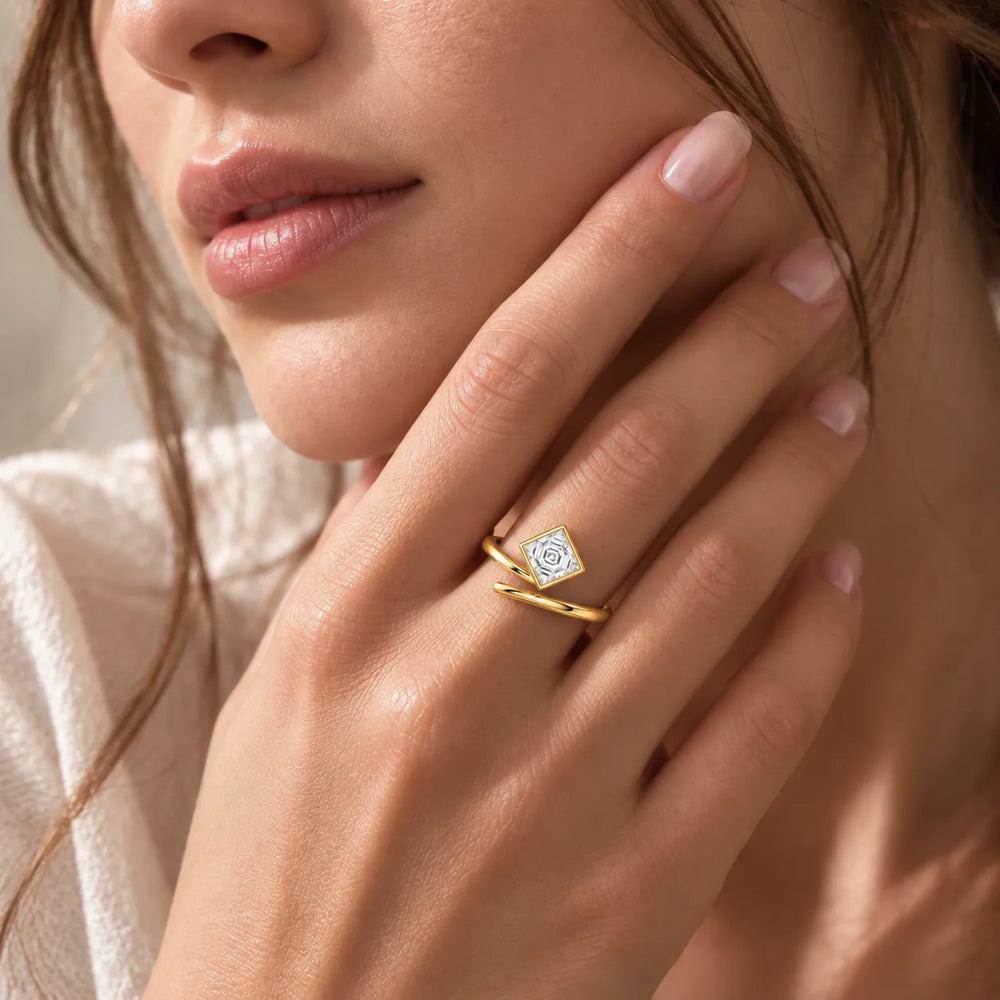 Elegant Pear-Cut Bezel Wrap Diamond Ring