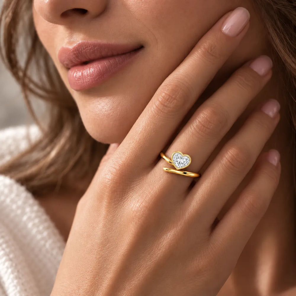 Elegant Pear-Cut Bezel Wrap Diamond Ring