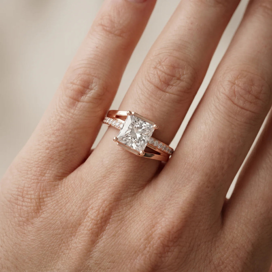 Crest Bypass Diamond Engagement Ring – (925 Sterling Silver) – Round (925 Sterling Silver)