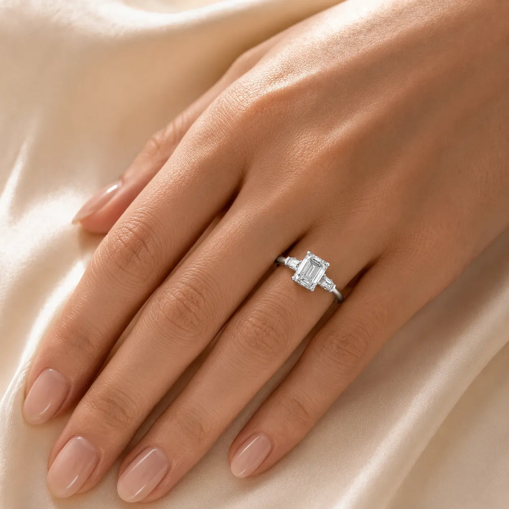 Emerald Elegance Ring with Customize baguette