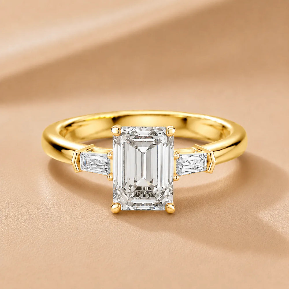 Emerald Elegance Ring with Customize baguette