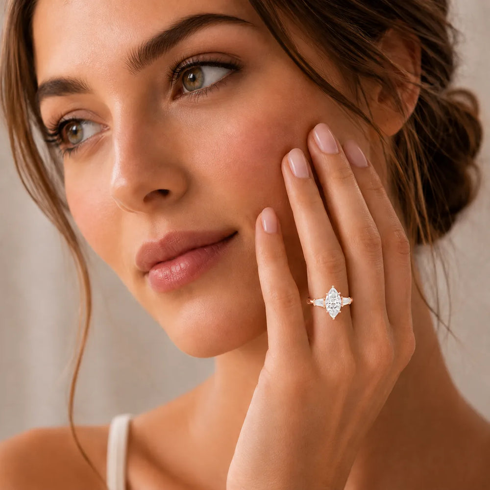 Emerald Elegance Ring with Customize baguette
