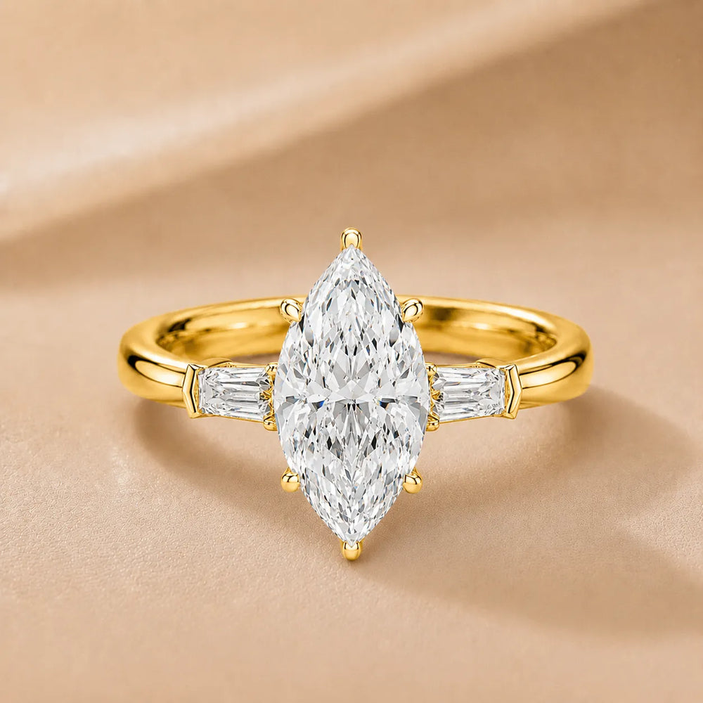 Emerald Elegance Ring with Customize baguette