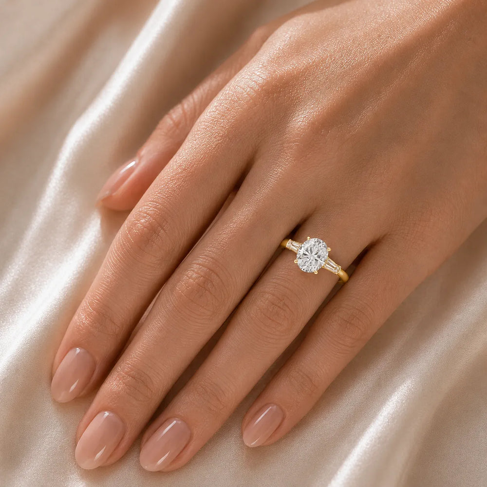 Emerald Elegance Ring with Customize baguette