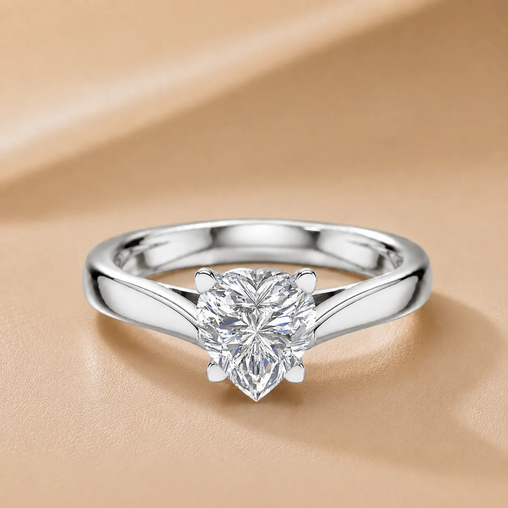 Elegant Solitaire Ring with Classic Four-Prong Setting