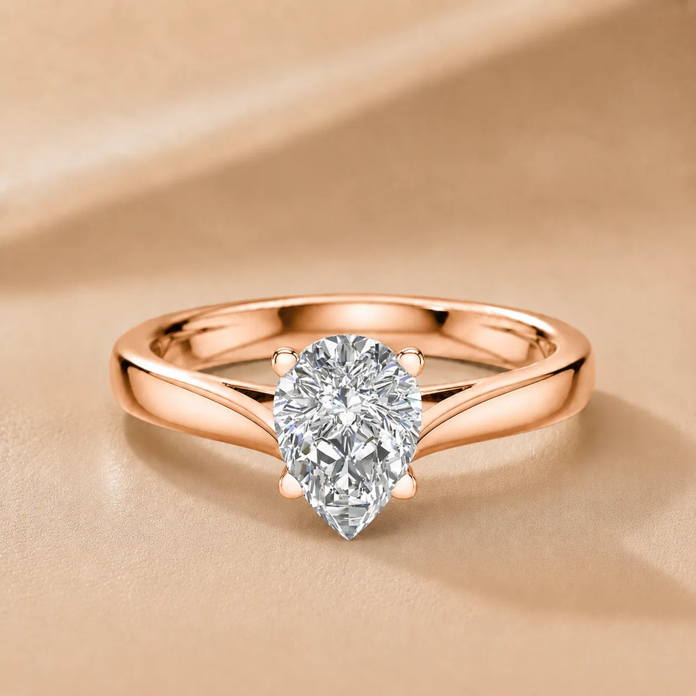 Elegant Solitaire Ring with Classic Four-Prong Setting
