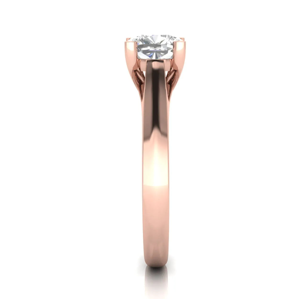 Elegant Solitaire Ring with Classic Four-Prong Setting