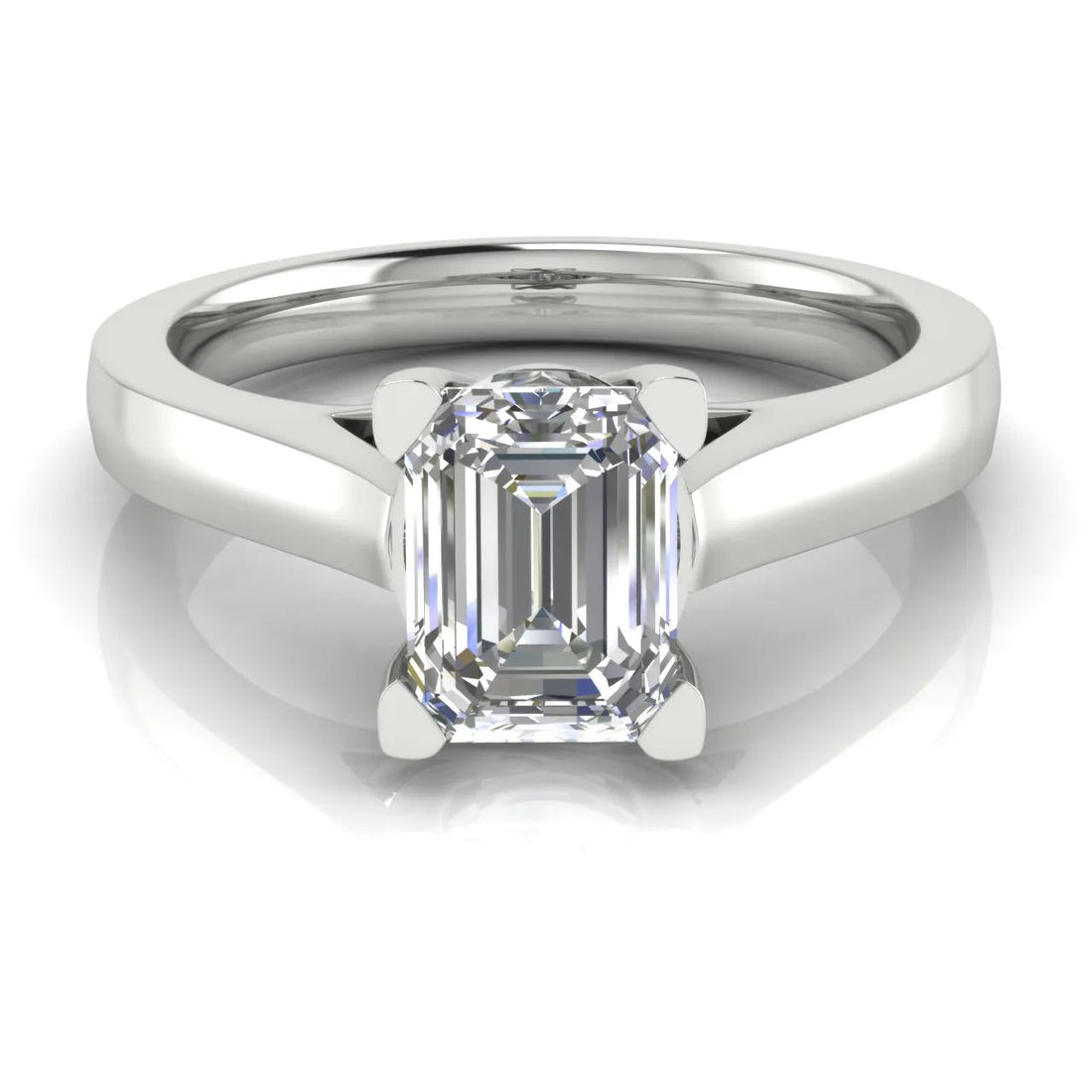 Elegant Solitaire Ring with Classic Four-Prong Setting
