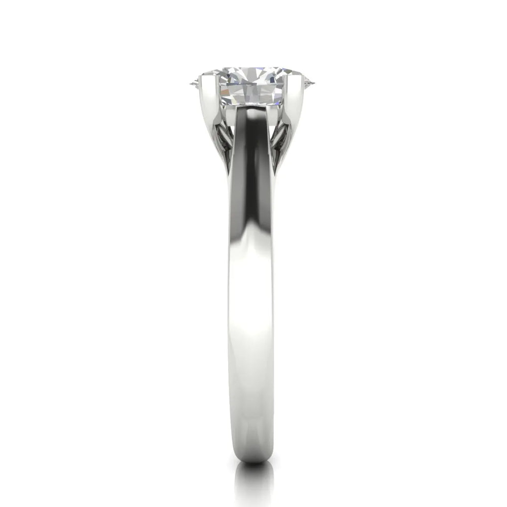 Elegant Solitaire Ring with Classic Four-Prong Setting