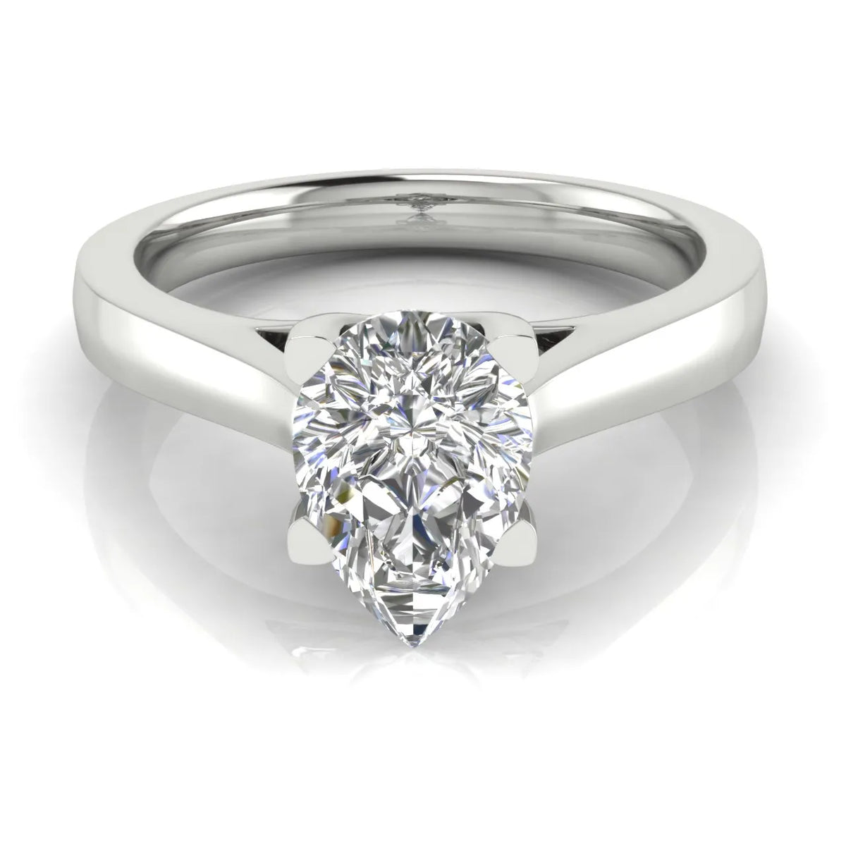 Elegant Solitaire Ring with Classic Four-Prong Setting