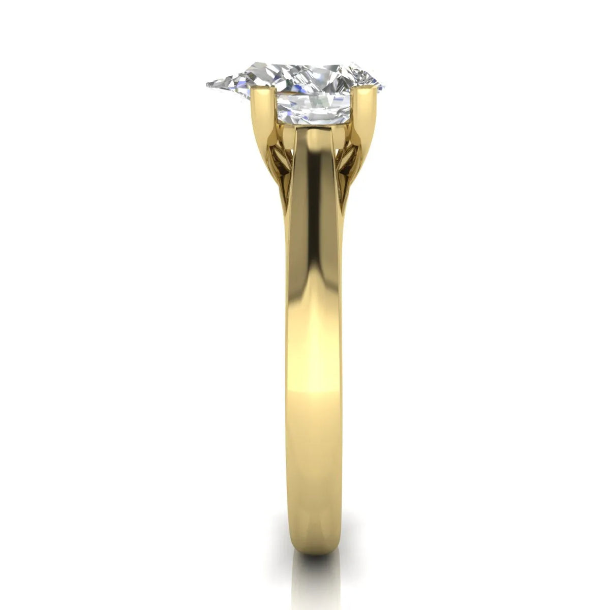 Elegant Solitaire Ring with Classic Four-Prong Setting