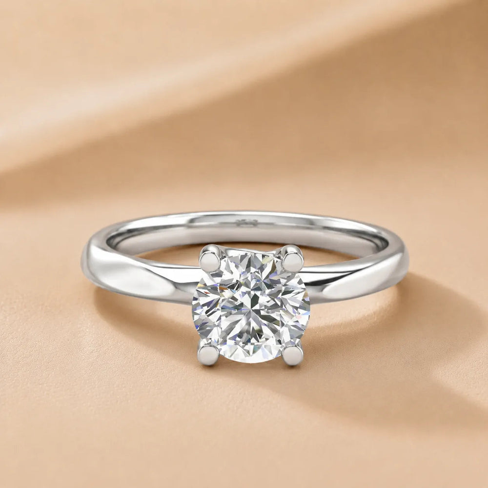 Elegant Solitaire Engagement Ring – Round (925 Sterling Silver)