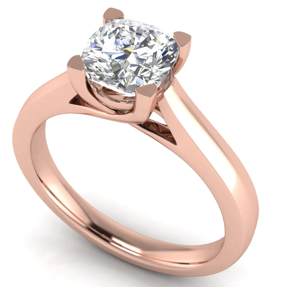 Elegant Solitaire Ring with Classic Four-Prong Setting