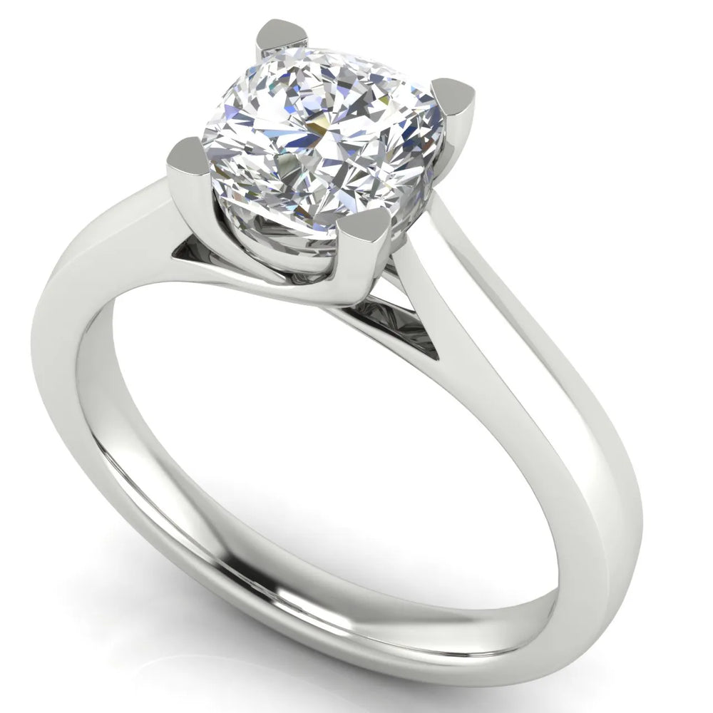 Elegant Solitaire Ring with Classic Four-Prong Setting