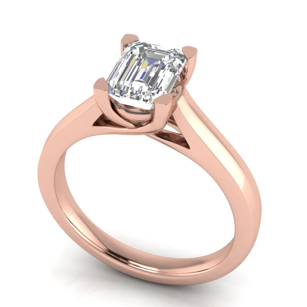 Elegant Solitaire Ring with Classic Four-Prong Setting