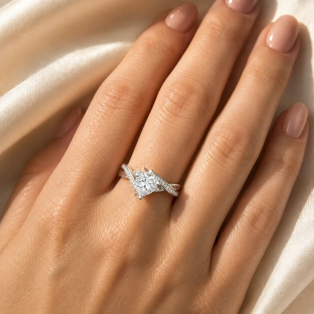 Eternal Embrace Solitaire Ring With Round Diamond