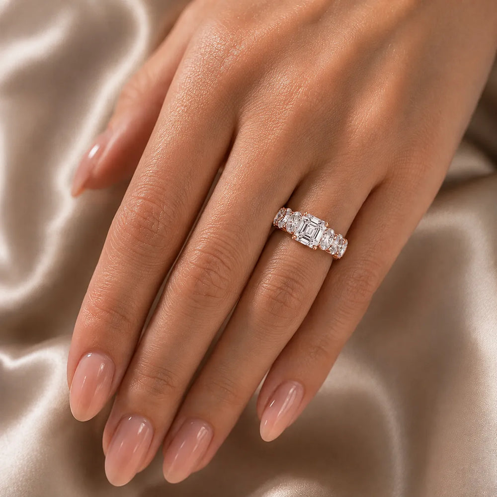 The Everlasting Grace Ring with Oval Diamond
