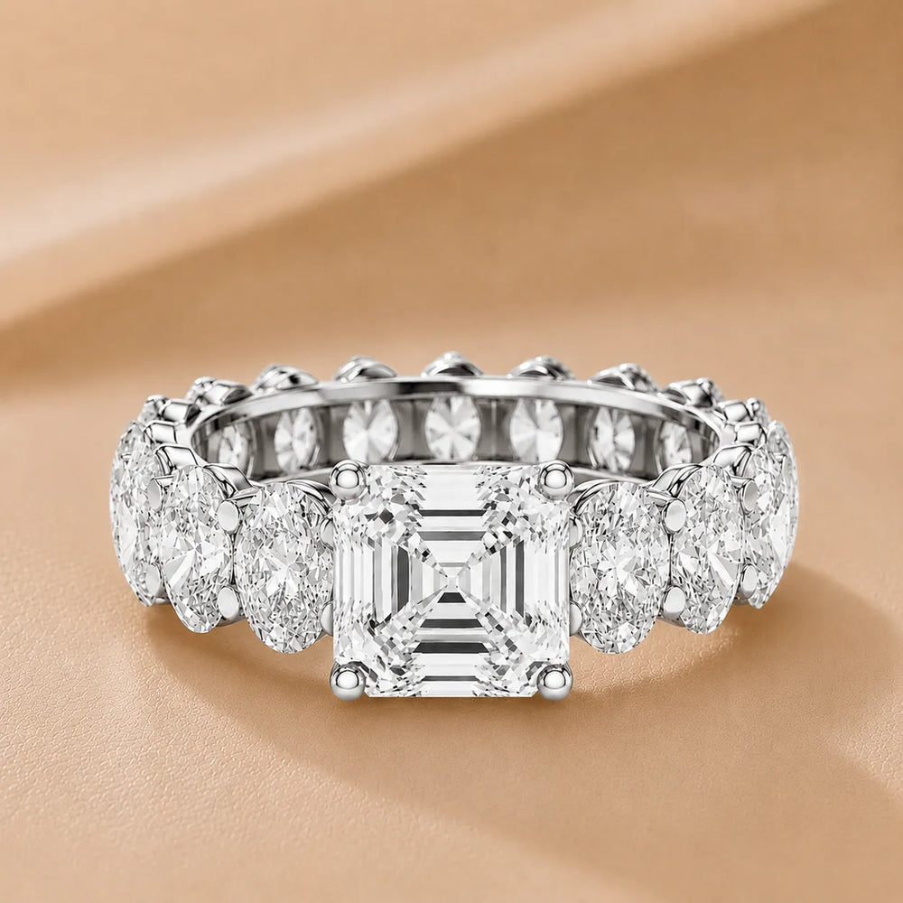 The Everlasting Grace Ring with Oval Diamond