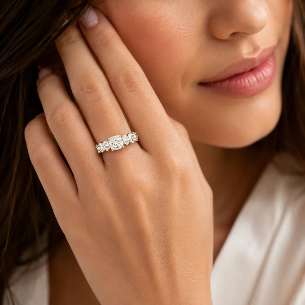 The Everlasting Grace Ring with Oval Diamond