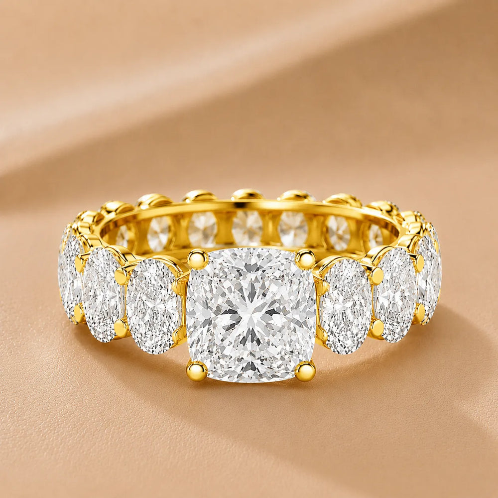 The Everlasting Grace Ring with Oval Diamond