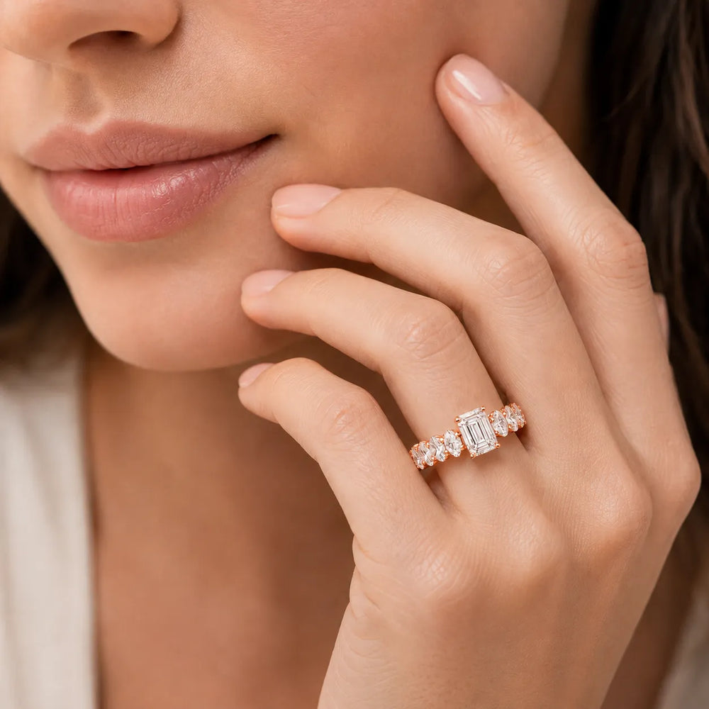 The Everlasting Grace Ring with Oval Diamond