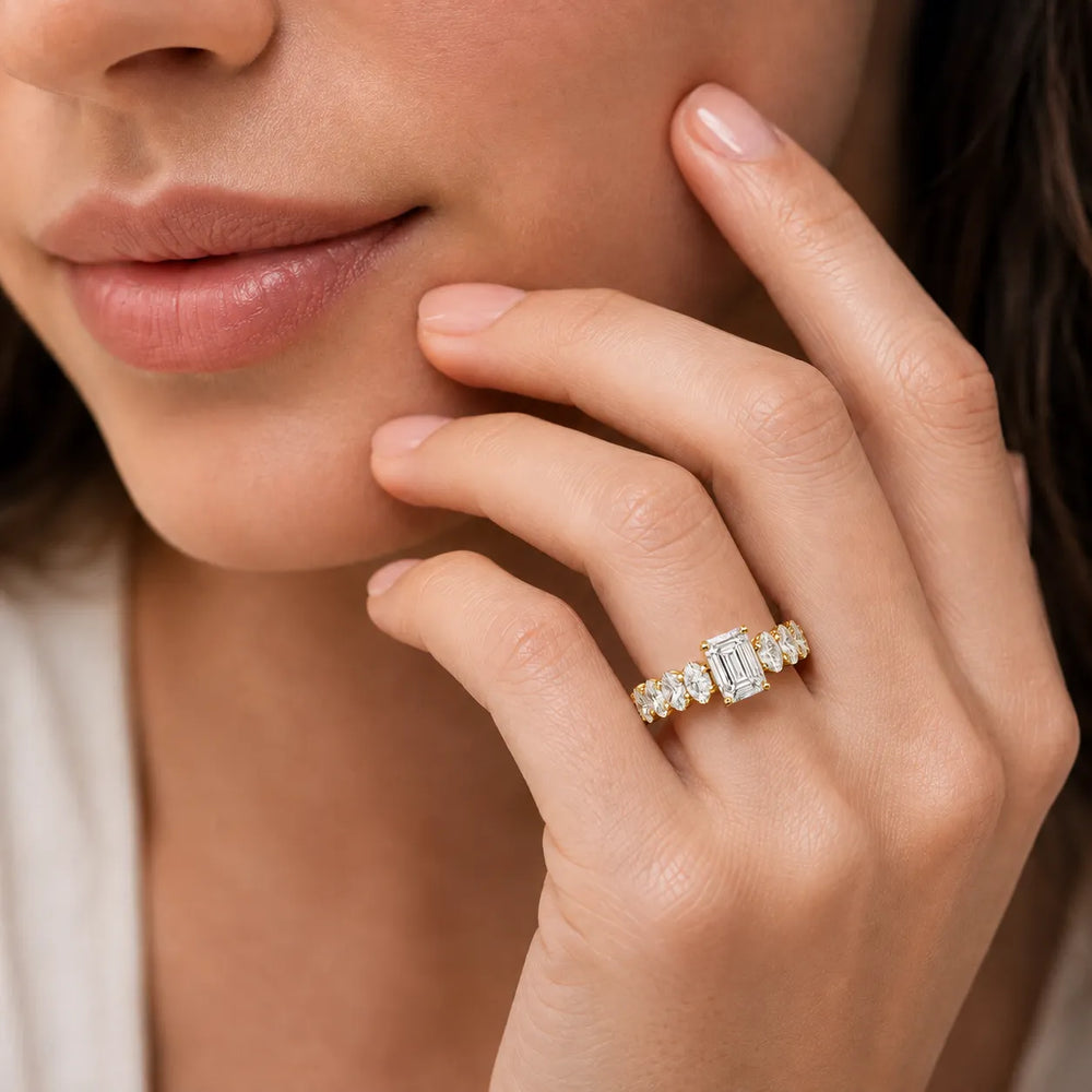 The Everlasting Grace Ring with Oval Diamond