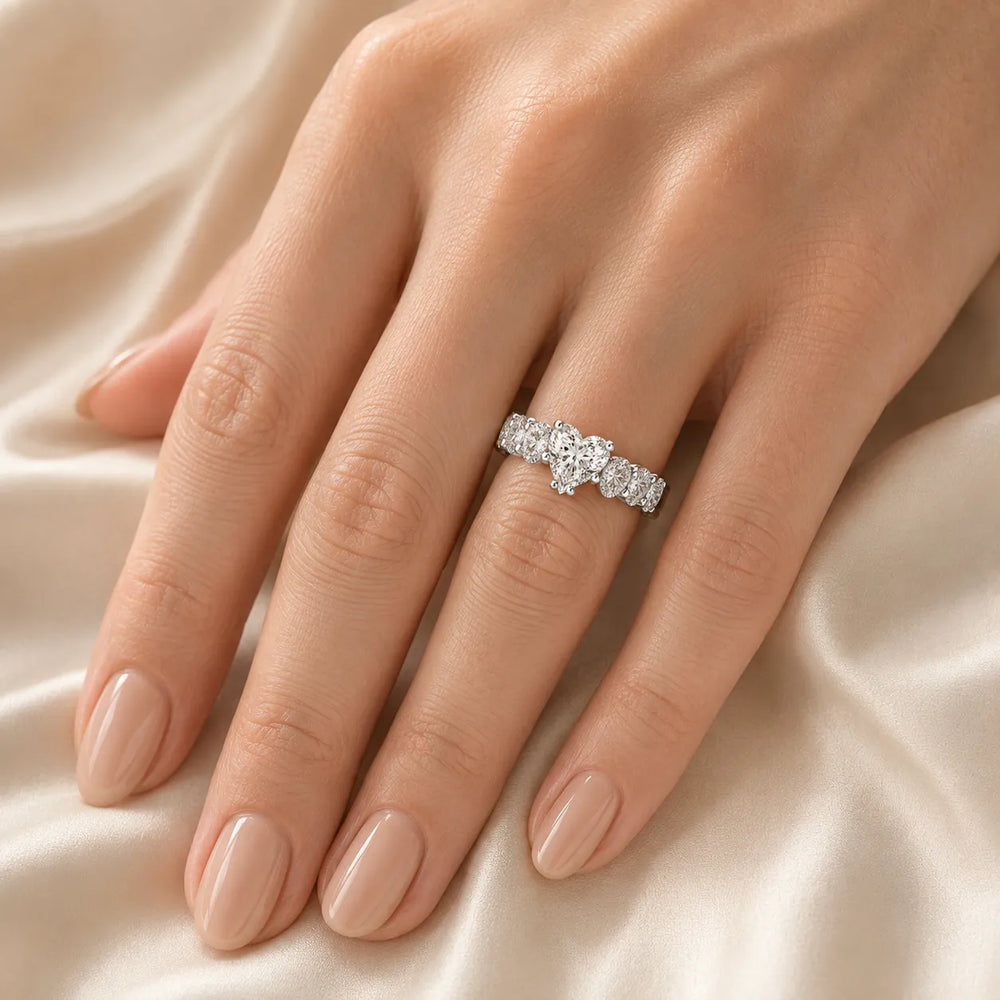 The Everlasting Grace Ring with Oval Diamond