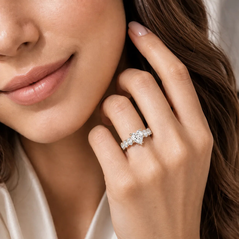 The Everlasting Grace Ring with Oval Diamond