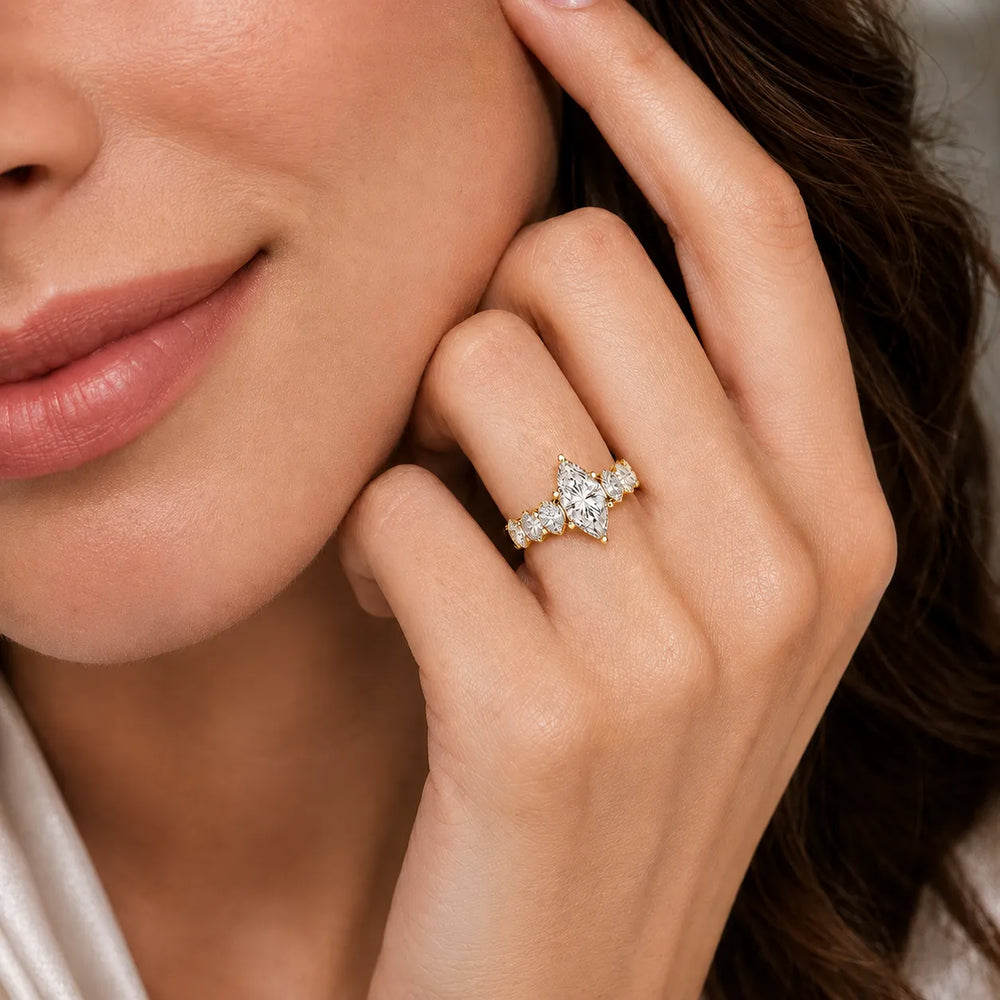 The Everlasting Grace Ring with Oval Diamond
