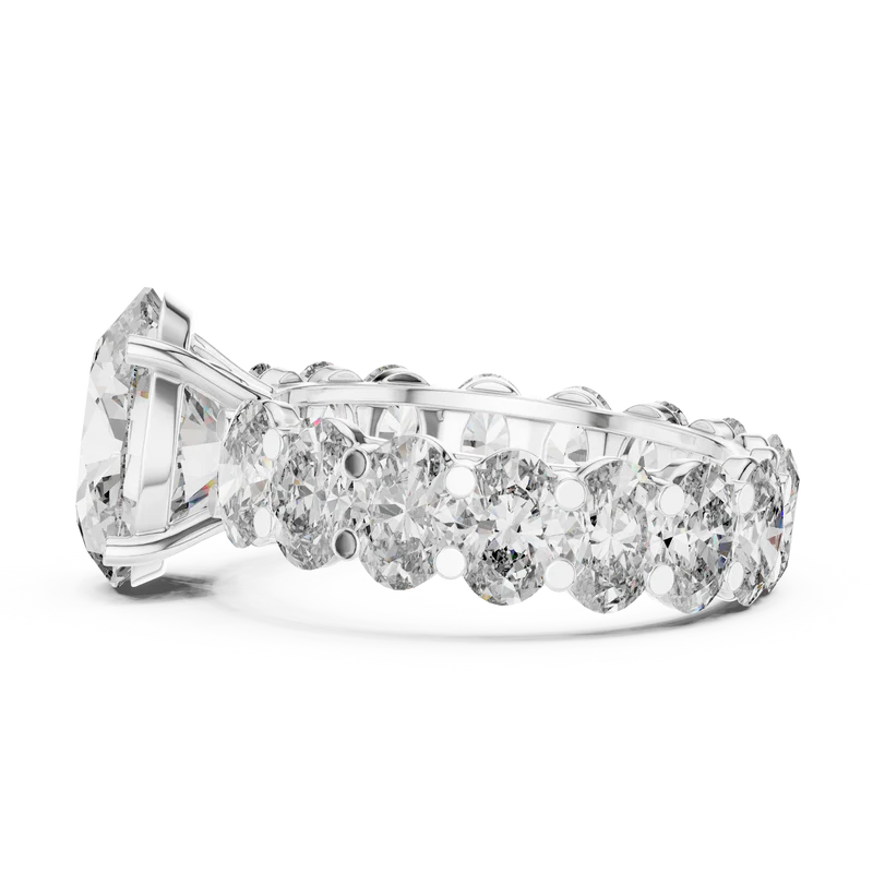 The Everlasting Grace Ring with Oval Diamond