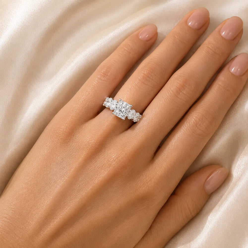 The Everlasting Grace Ring with Oval Diamond