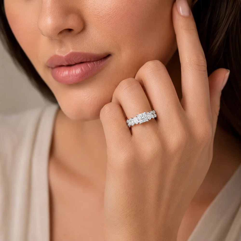 The Everlasting Grace Ring with Oval Diamond