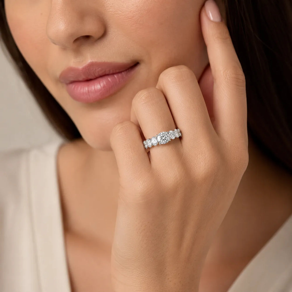 The Everlasting Grace Ring with Oval Diamond