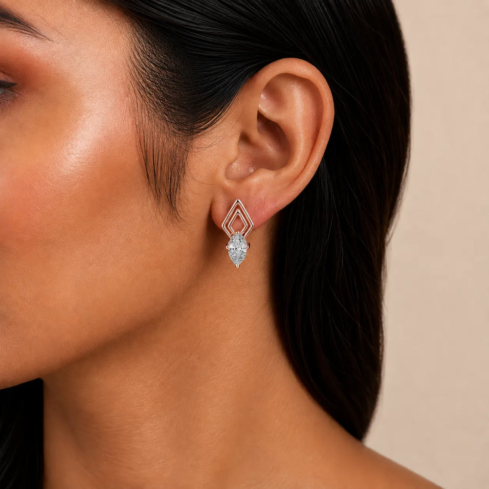 The Diamond Horizon Studs earring